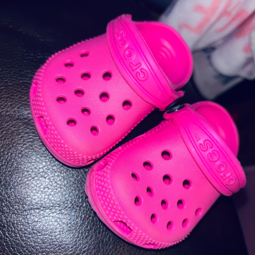 CROCS Kids Vibrant Pink Sandals